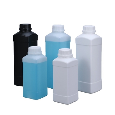 Impressão de etiquetas de adesivo à prova de adulteração em garrafas de fertilizantes líquidos de plástico HDPE